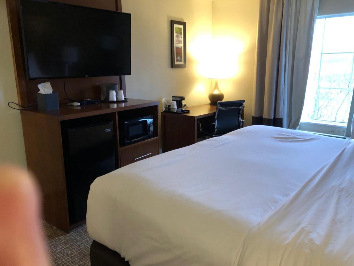 Wingate By Wyndham Grove City Esterno foto