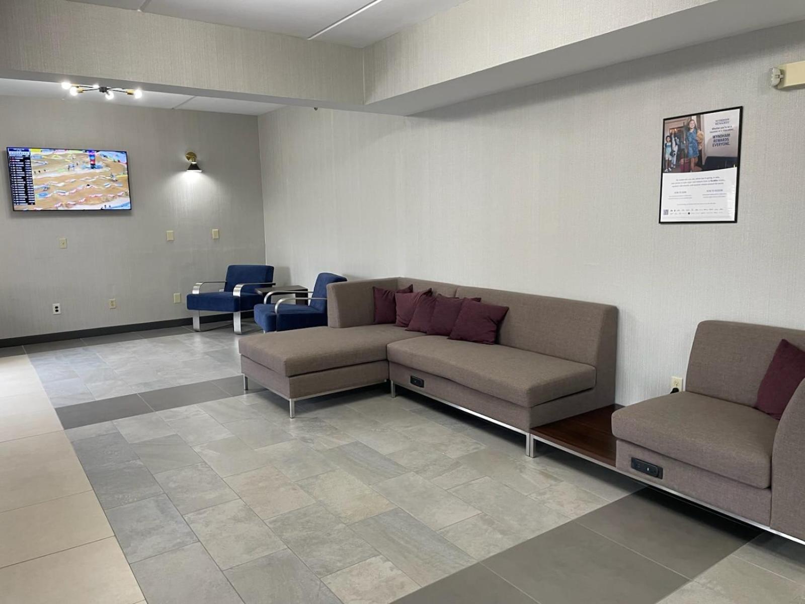 Wingate By Wyndham Grove City Esterno foto